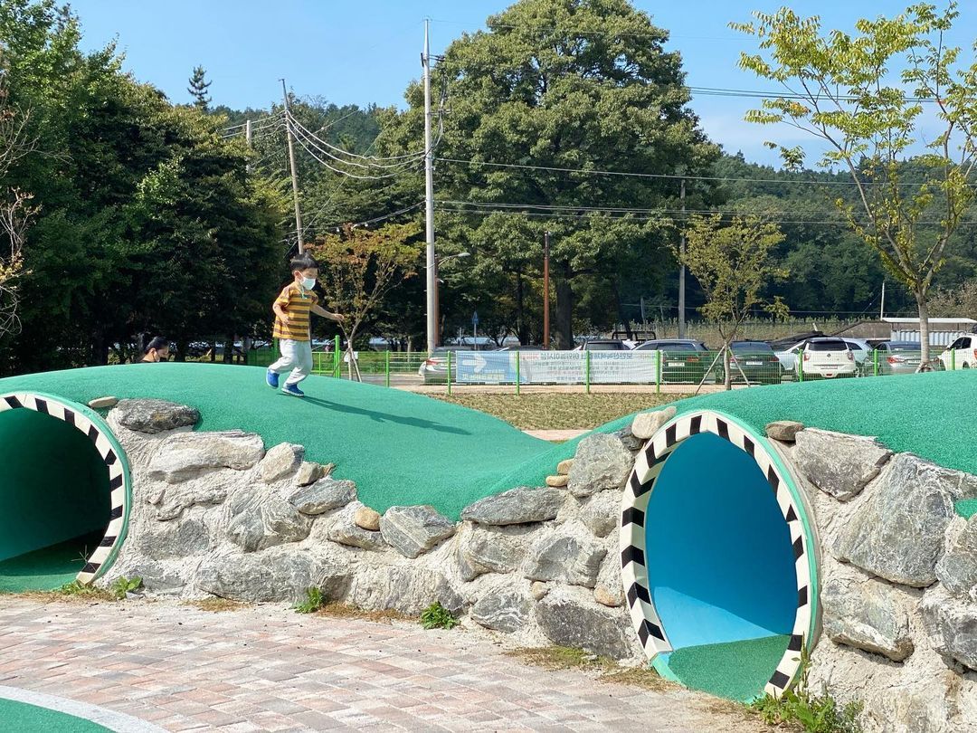 https://image.mom-mom.net/eyJidWNrZXQiOiJtb21tb20tbW9tc3RvdWNoIiwia2V5IjoibWlncmF0ZWQvcGxhY2VzLzYyZDYzNGJlNjk1ODczMzRmYjAxOWUzYiIsImVkaXRzIjp7InJlc2l6ZSI6eyJ3aWR0aCI6NTAwLCJ3aXRob3V0RW5sYXJnZW1lbnQiOnRydWV9fX0=