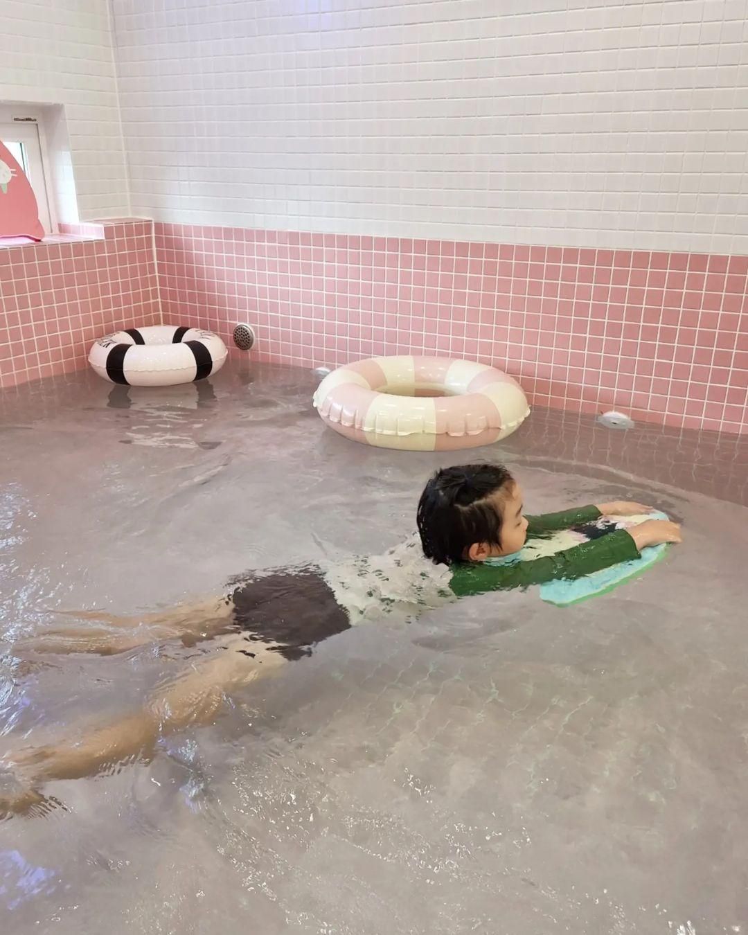 https://image.mom-mom.net/eyJidWNrZXQiOiJtb21tb20tbW9tc3RvdWNoIiwia2V5IjoibWlncmF0ZWQvcGxhY2VzLzYzNTBhMWJhNmUzOTIxNDI5ZDg2ODk0OSIsImVkaXRzIjp7InJlc2l6ZSI6eyJ3aWR0aCI6NTAwLCJ3aXRob3V0RW5sYXJnZW1lbnQiOnRydWV9fX0=