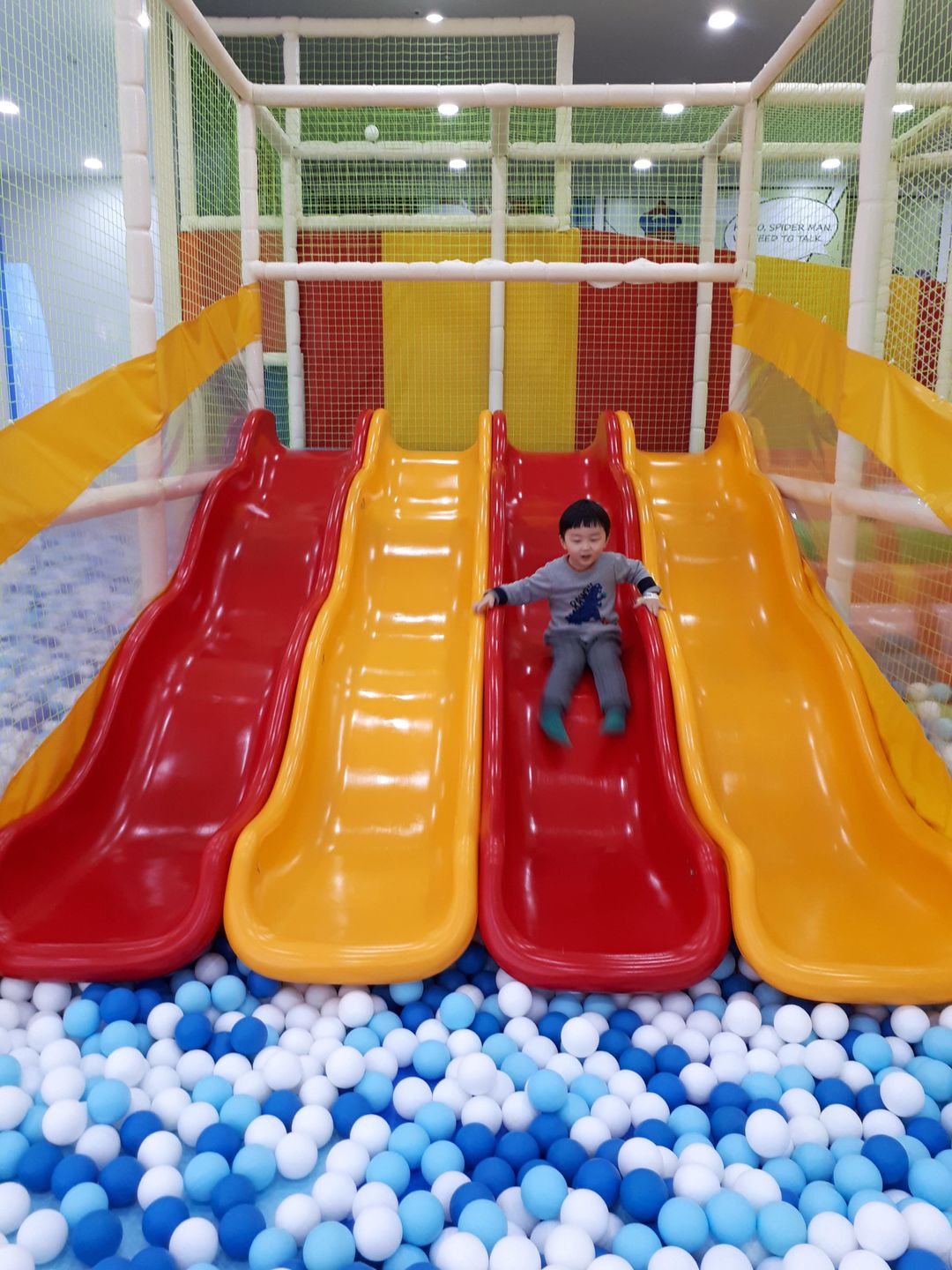 https://image.mom-mom.net/eyJidWNrZXQiOiJtb21tb20tbW9tc3RvdWNoIiwia2V5IjoicGxhY2VzLzY0NjJlZGEwNDk0MzdlNTZhMGM3OGM4MyIsImVkaXRzIjp7InJlc2l6ZSI6eyJ3aWR0aCI6Mzc1LCJoZWlnaHQiOjUwMH19fQ==