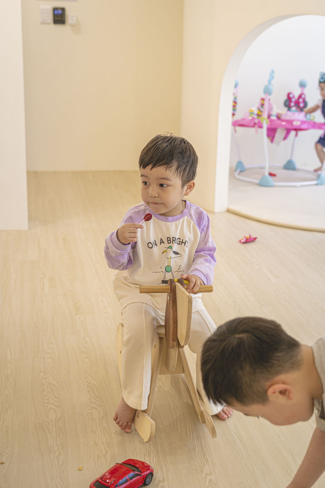 https://image.mom-mom.net/eyJidWNrZXQiOiJtb21tb20tbW9tc3RvdWNoIiwia2V5IjoicGxhY2VzLzY0ODg5M2E4M2M2MzgyYzk2Mjg0NmVkZCIsImVkaXRzIjp7InJlc2l6ZSI6eyJ3aWR0aCI6MzMzLCJoZWlnaHQiOjUwMH19fQ==