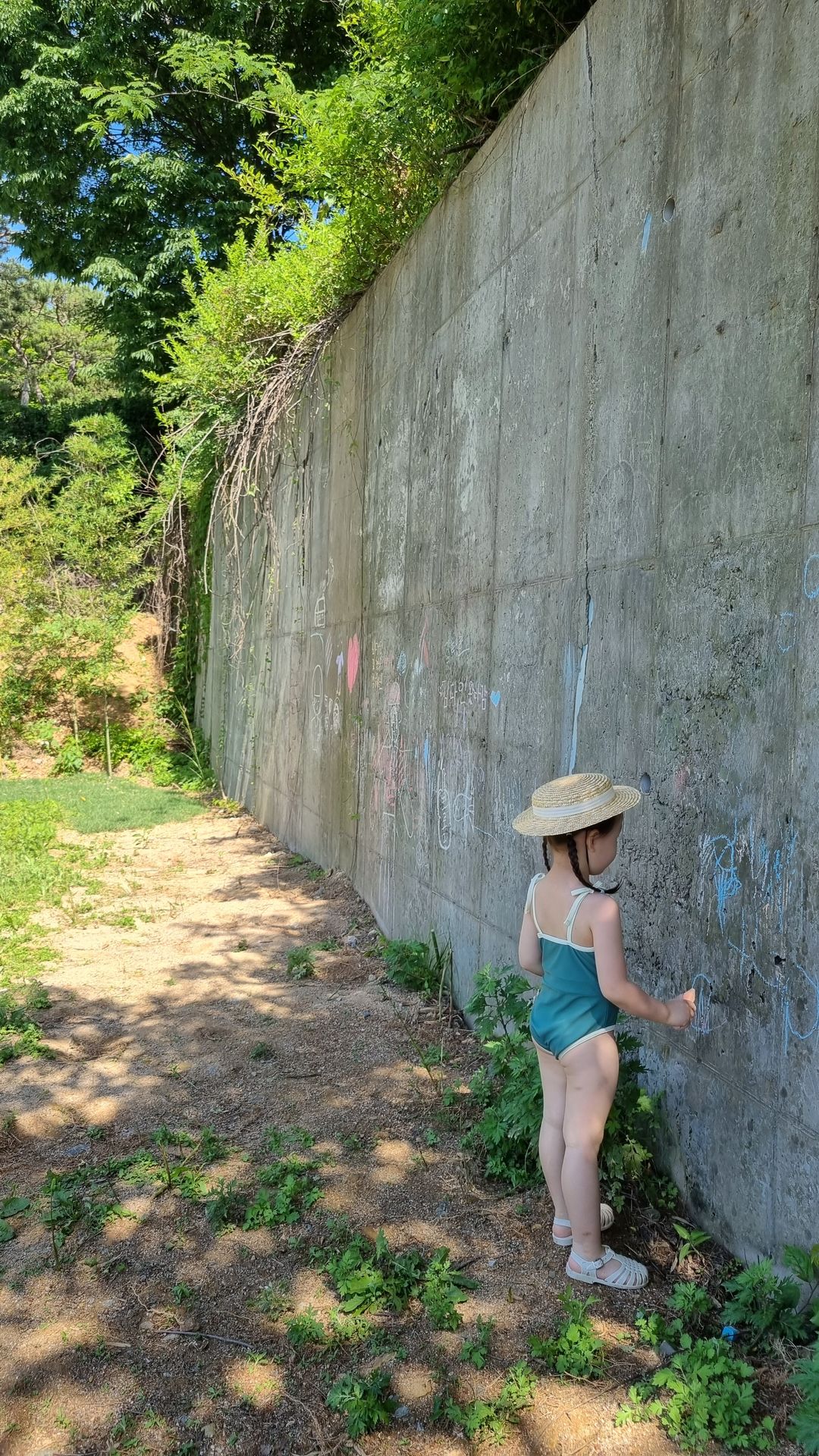 https://image.mom-mom.net/eyJidWNrZXQiOiJtb21tb20tbW9tc3RvdWNoIiwia2V5IjoicGxhY2VzLzY0OTE2YmZlYzdiMGNmMGNiNDgyOTgxOSIsImVkaXRzIjp7InJlc2l6ZSI6eyJ3aWR0aCI6MjgxLCJoZWlnaHQiOjUwMH19fQ==