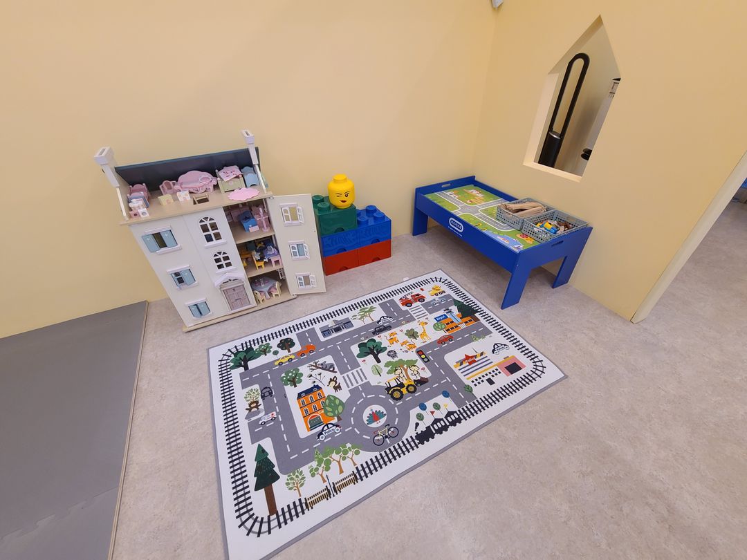 https://image.mom-mom.net/eyJidWNrZXQiOiJtb21tb20tbW9tc3RvdWNoIiwia2V5IjoicGxhY2VzLzY0Yjc0YzViZGFjYzk3NzljNDIyOTkyMiIsImVkaXRzIjp7InJlc2l6ZSI6eyJ3aWR0aCI6NTAwLCJoZWlnaHQiOjM3NX19fQ==