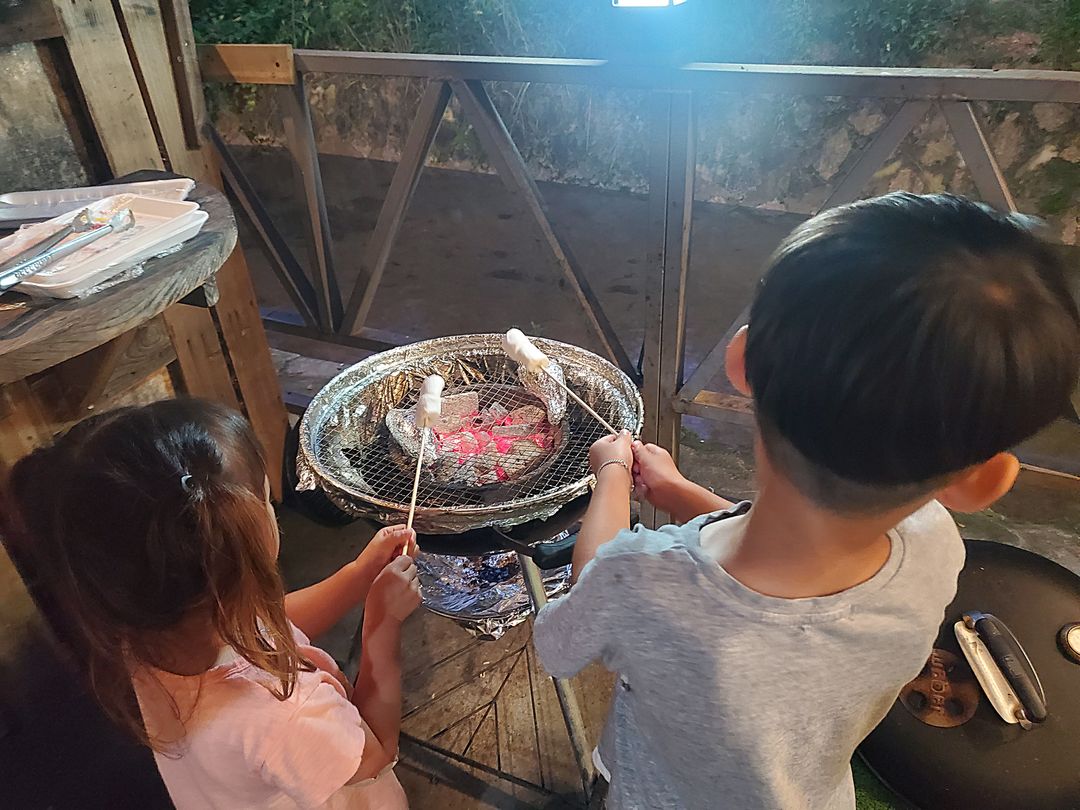 https://image.mom-mom.net/eyJidWNrZXQiOiJtb21tb20tbW9tc3RvdWNoIiwia2V5IjoicGxhY2VzLzY0YmU3YWFlMDI4MWY3MWZhOGUzMGQwMCIsImVkaXRzIjp7InJlc2l6ZSI6eyJ3aWR0aCI6NTAwLCJoZWlnaHQiOjM3NX19fQ==