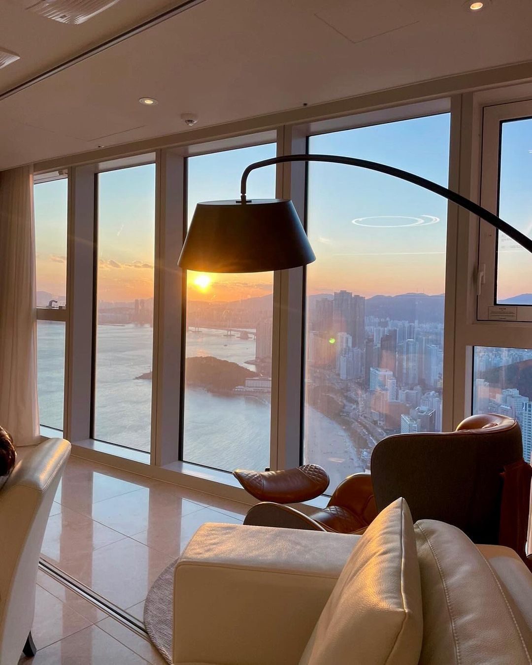https://image.mom-mom.net/eyJidWNrZXQiOiJtb21tb20tbW9tc3RvdWNoIiwia2V5IjoicGxhY2VzLzY0YzBiZGQ5ZmE5MzRiNzAxMWM4ZWQ4YyIsImVkaXRzIjp7InJlc2l6ZSI6eyJ3aWR0aCI6NDAwLCJoZWlnaHQiOjUwMH19fQ==