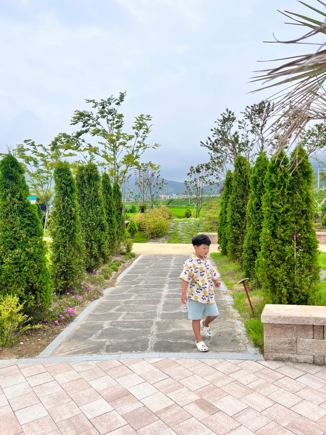https://image.mom-mom.net/eyJidWNrZXQiOiJtb21tb20tbW9tc3RvdWNoIiwia2V5IjoicGxhY2VzLzY0ZDVhYzZkMmE0Njg5MjQwZjE4MjIyOSIsImVkaXRzIjp7InJlc2l6ZSI6eyJ3aWR0aCI6Mzc1LCJoZWlnaHQiOjUwMH19fQ==