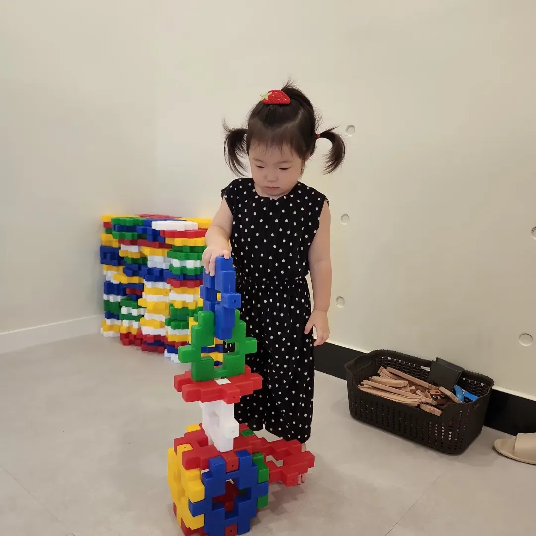 https://image.mom-mom.net/eyJidWNrZXQiOiJtb21tb20tbW9tc3RvdWNoIiwia2V5IjoicGxhY2VzLzY1NDMxNWQ0ZDc4YjQ5MmIzYTZjMjUxNS53ZWJwIiwiZWRpdHMiOnsicmVzaXplIjp7IndpZHRoIjo1MDAsImhlaWdodCI6NTAwfX19