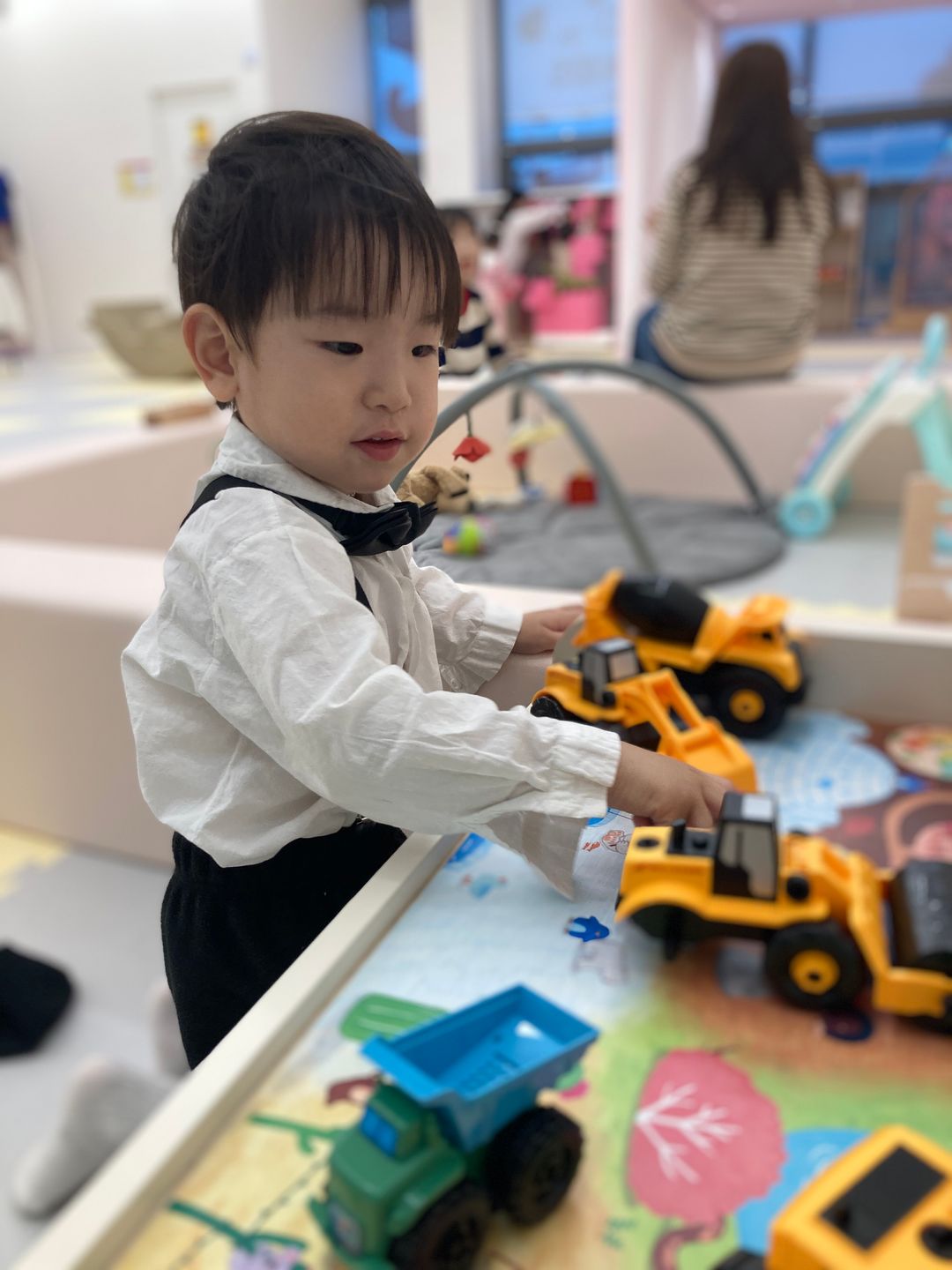 https://image.mom-mom.net/eyJidWNrZXQiOiJtb21tb20tbW9tc3RvdWNoIiwia2V5IjoicGxhY2VzLzY1NWNhYWIwNzI5N2E2OTk4MmE2MmZhMy5qcGciLCJlZGl0cyI6eyJyZXNpemUiOnsid2lkdGgiOjM3NSwiaGVpZ2h0Ijo1MDB9fX0=