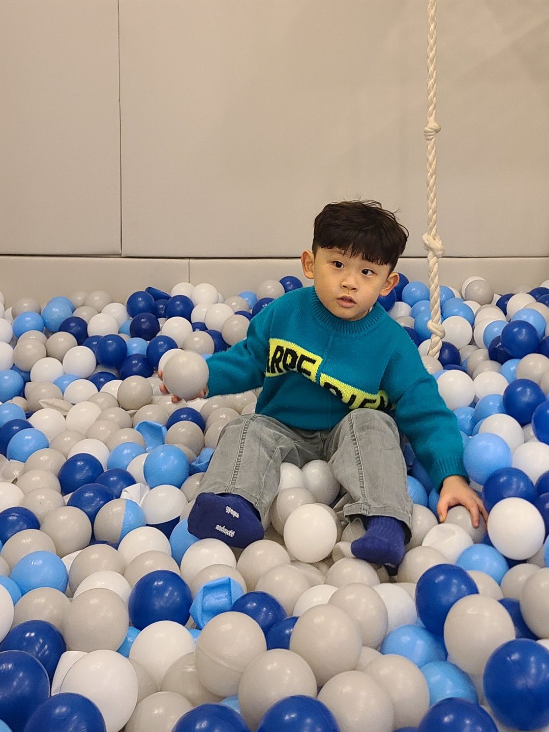 https://image.mom-mom.net/eyJidWNrZXQiOiJtb21tb20tbW9tc3RvdWNoIiwia2V5IjoicGxhY2VzLzY1N2RkYTBkZTk3Y2ZmMWY2MzAxZmJhZS5qcGciLCJlZGl0cyI6eyJyZXNpemUiOnsid2lkdGgiOjM3NSwiaGVpZ2h0Ijo1MDB9fX0=