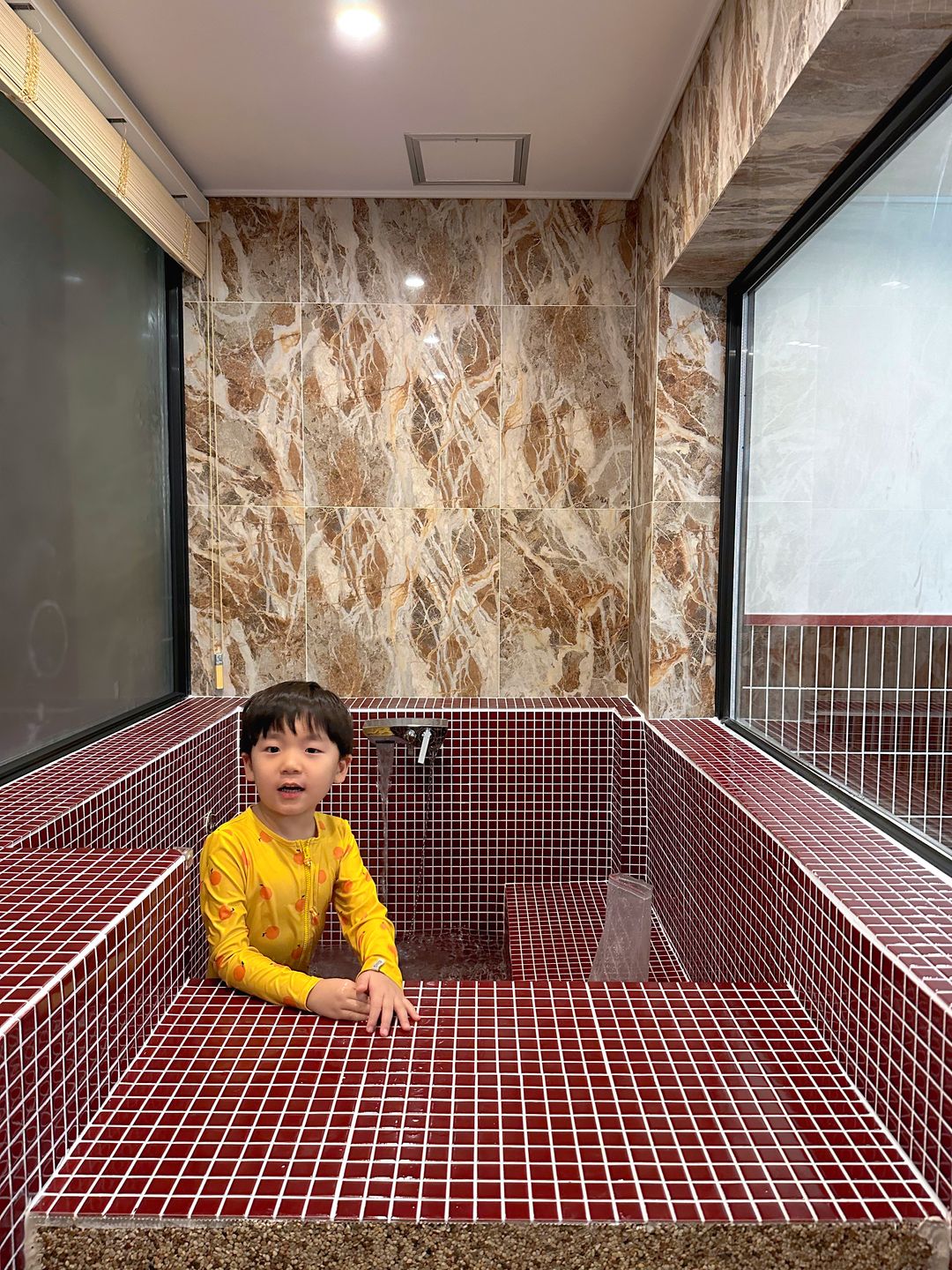 https://image.mom-mom.net/eyJidWNrZXQiOiJtb21tb20tbW9tc3RvdWNoIiwia2V5IjoicGxhY2VzLzY1N2Y3MTVhNjc3NjQ4YzVjOWFjMWY4My5qcGVnIiwiZWRpdHMiOnsicmVzaXplIjp7IndpZHRoIjozNzUsImhlaWdodCI6NTAwfX19