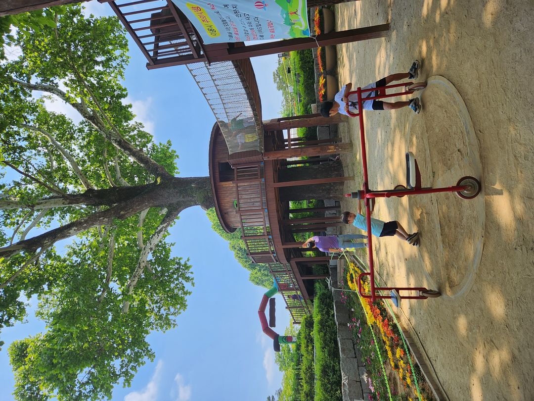 https://image.mom-mom.net/eyJidWNrZXQiOiJtb21tb20tbW9tc3RvdWNoIiwia2V5IjoicGxhY2VzLzY1MDg0MjU5M2NjMTI3NjAzMjkxMzhhOCIsImVkaXRzIjp7InJlc2l6ZSI6eyJ3aWR0aCI6NTAwLCJoZWlnaHQiOjM3NX19fQ==