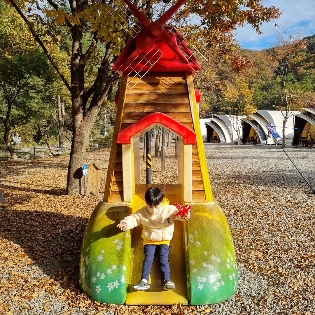 https://image.mom-mom.net/eyJidWNrZXQiOiJtb21tb20tbW9tc3RvdWNoIiwia2V5IjoicGxhY2VzLzY1MTY1MjFkNTVhYmY3YjNhYWEzZWJjNCIsImVkaXRzIjp7InJlc2l6ZSI6eyJ3aWR0aCI6NTAwLCJoZWlnaHQiOjUwMH19fQ==