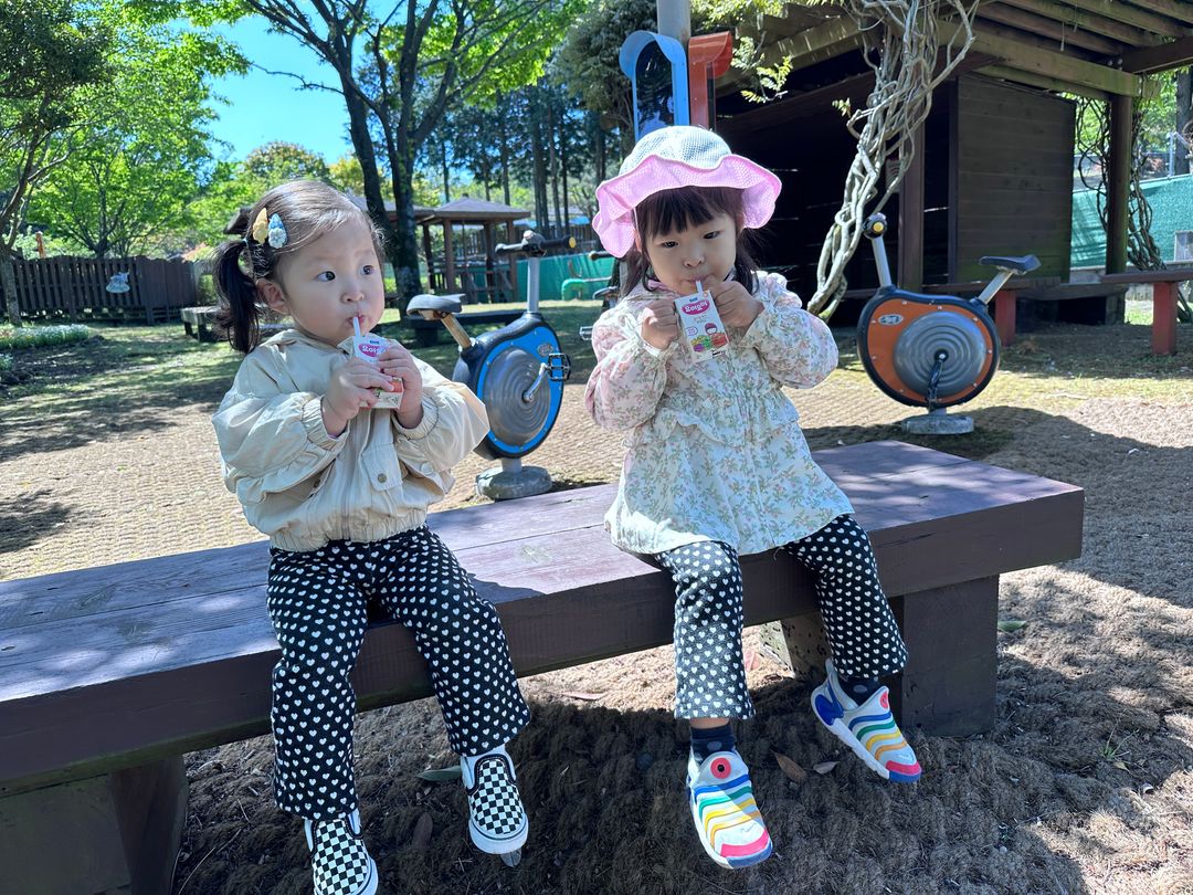 https://image.mom-mom.net/eyJidWNrZXQiOiJtb21tb20tbW9tc3RvdWNoIiwia2V5IjoicGxhY2VzLzY1Yjg3OWViODIwYjE5ZDUzNDkwODRjMS5KUEciLCJlZGl0cyI6eyJyZXNpemUiOnsid2lkdGgiOjUwMCwiaGVpZ2h0IjozNzV9fX0=