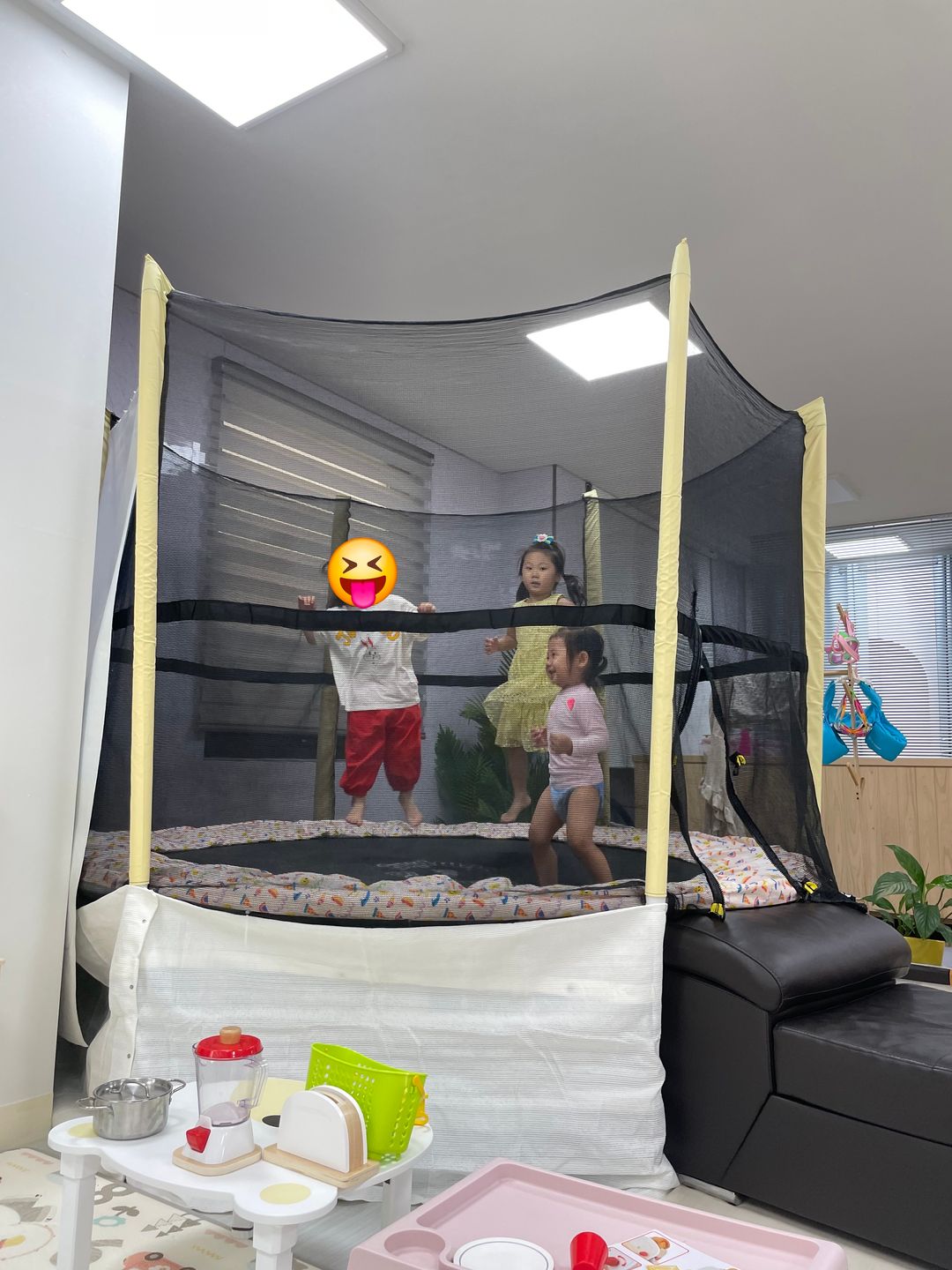 https://image.mom-mom.net/eyJidWNrZXQiOiJtb21tb20tbW9tc3RvdWNoIiwia2V5IjoicGxhY2VzLzY1YmJiOTNkYTM3ZDFmZGYxZDQ3MGE3Yi5qcGciLCJlZGl0cyI6eyJyZXNpemUiOnsid2lkdGgiOjM3NSwiaGVpZ2h0Ijo1MDB9fX0=
