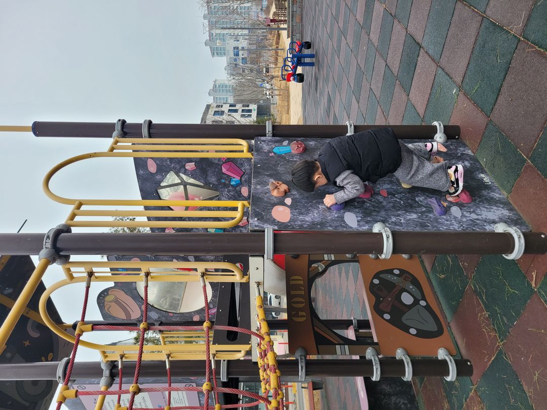 https://image.mom-mom.net/eyJidWNrZXQiOiJtb21tb20tbW9tc3RvdWNoIiwia2V5IjoicGxhY2VzLzY1YmU1YjYzNjFiZWMxN2Q3ZDBhYTkzMC5qcGciLCJlZGl0cyI6eyJyZXNpemUiOnsid2lkdGgiOjUwMCwiaGVpZ2h0IjozNzV9fX0=