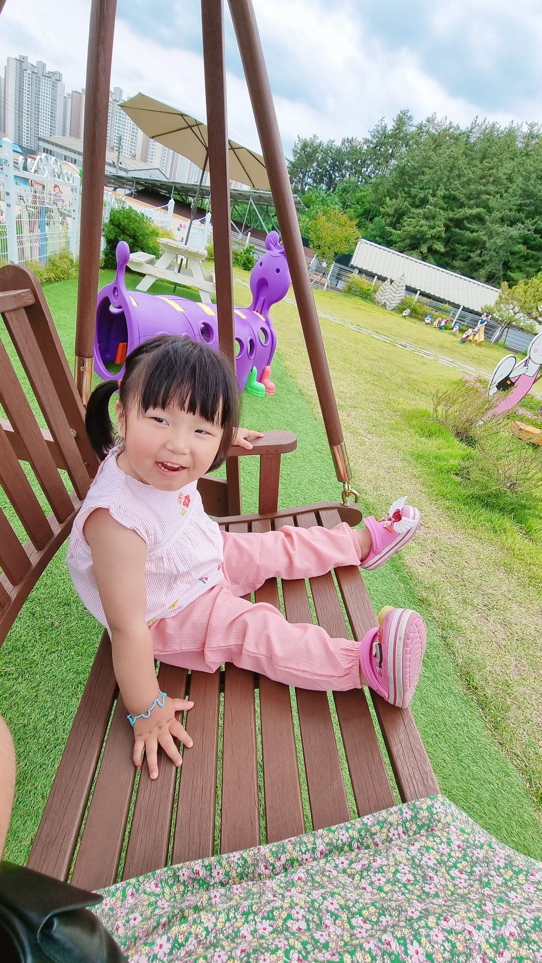 https://image.mom-mom.net/eyJidWNrZXQiOiJtb21tb20tbW9tc3RvdWNoIiwia2V5IjoicGxhY2VzLzY1ZTA4ZDM2YjZjYTdiN2Y2YWIxOGEzNC5qcGciLCJlZGl0cyI6eyJyZXNpemUiOnsid2lkdGgiOjI4MSwiaGVpZ2h0Ijo1MDB9fX0=