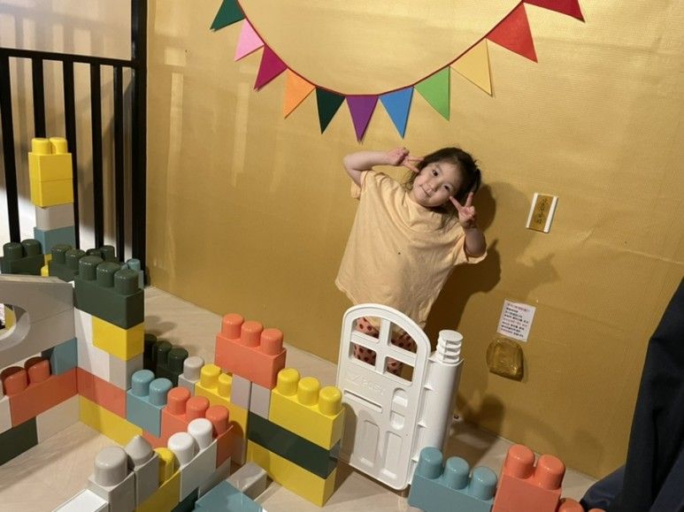 https://image.mom-mom.net/eyJidWNrZXQiOiJtb21tb20tbW9tc3RvdWNoIiwia2V5IjoicGxhY2VzLzY1ZjhmNmMwYzYyODc1YTljNGQ4YWMyYy5qcGVnIiwiZWRpdHMiOnsicmVzaXplIjp7IndpZHRoIjo1MDAsImhlaWdodCI6Mzc0fX19
