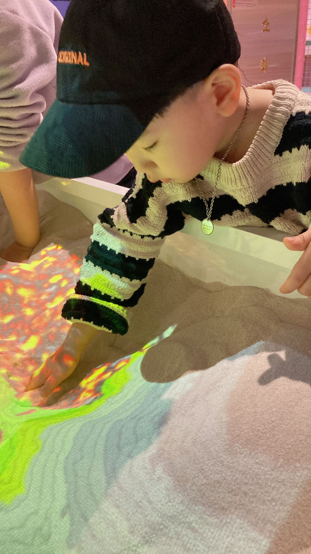 https://image.mom-mom.net/eyJidWNrZXQiOiJtb21tb20tbW9tc3RvdWNoIiwia2V5IjoicGxhY2VzLzY1ZmMyZDE3ZjA2ZGVhZTcyYTM5OGY1OC5qcGciLCJlZGl0cyI6eyJyZXNpemUiOnsid2lkdGgiOjI4MSwiaGVpZ2h0Ijo1MDB9fX0=