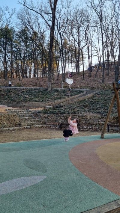 https://image.mom-mom.net/eyJidWNrZXQiOiJtb21tb20tbW9tc3RvdWNoIiwia2V5IjoicGxhY2VzLzY1ZmQyNDYwMGYyYWE1MjhhYmIyOTVkNi5qcGciLCJlZGl0cyI6eyJyZXNpemUiOnsid2lkdGgiOjI4MSwiaGVpZ2h0Ijo1MDB9fX0=