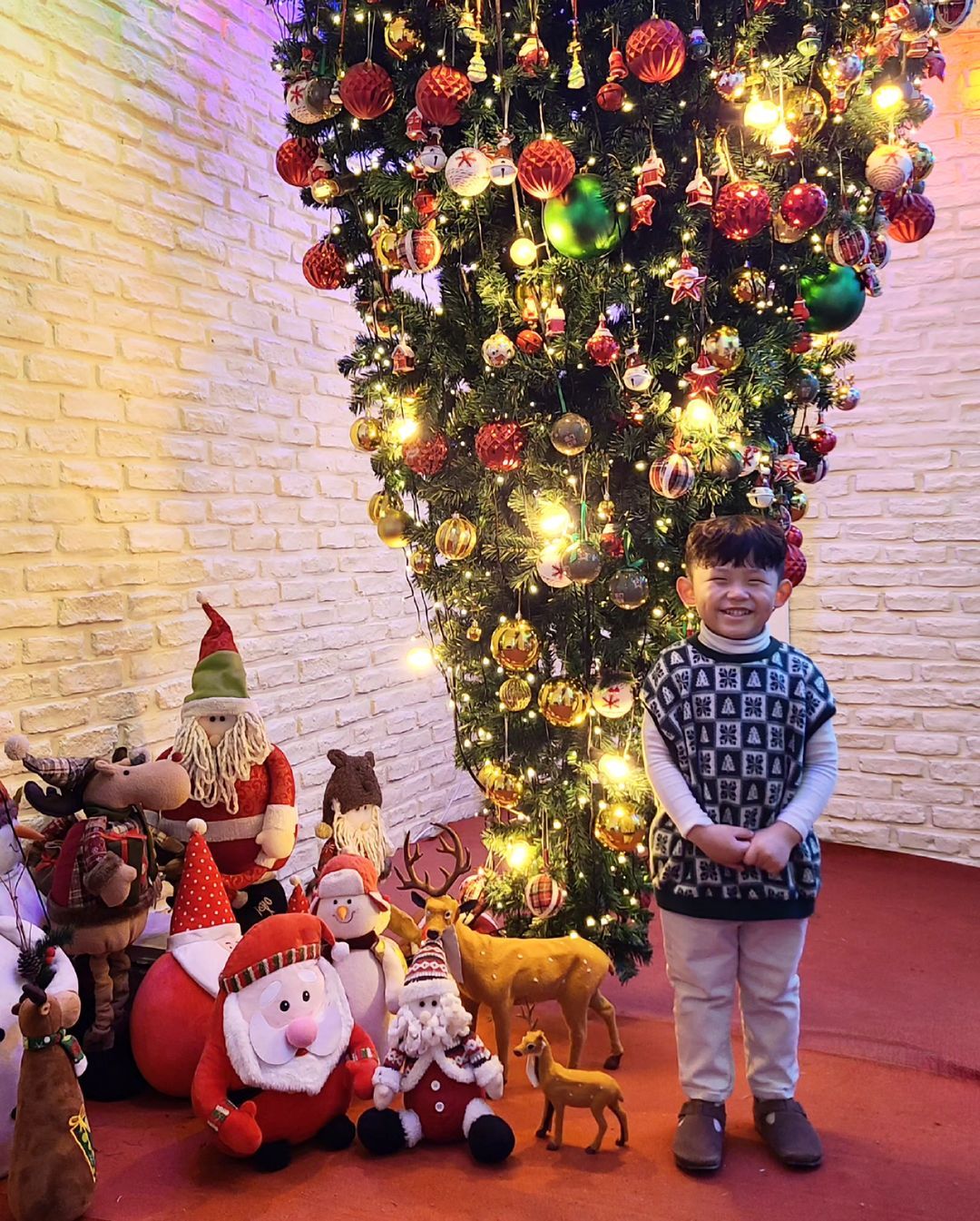 https://image.mom-mom.net/eyJidWNrZXQiOiJtb21tb20tbW9tc3RvdWNoIiwia2V5IjoicGxhY2VzLzY2NWQ0ZmU2NjM3YjVlNmViMjZhMmJmZS5qcGciLCJlZGl0cyI6eyJyZXNpemUiOnsid2lkdGgiOjQwMSwiaGVpZ2h0Ijo1MDB9fX0=