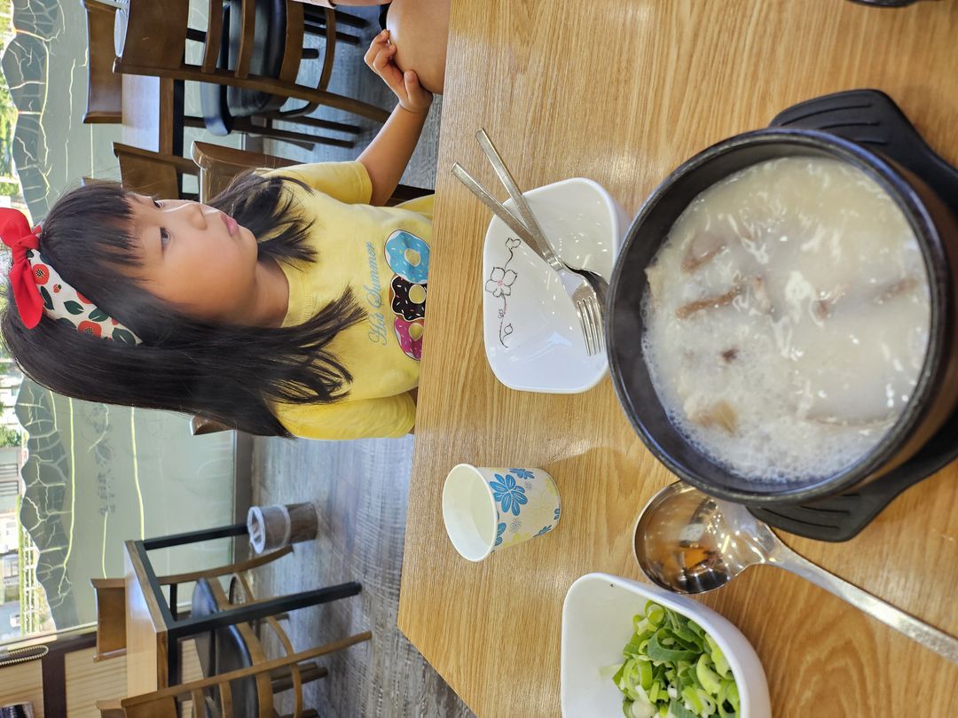 https://image.mom-mom.net/eyJidWNrZXQiOiJtb21tb20tbW9tc3RvdWNoIiwia2V5IjoicGxhY2VzLzY2NWYxOGZhZDNkZGE1N2Y4YTEyZmM4Yy5qcGciLCJlZGl0cyI6eyJyZXNpemUiOnsid2lkdGgiOjUwMCwiaGVpZ2h0IjozNzV9fX0=