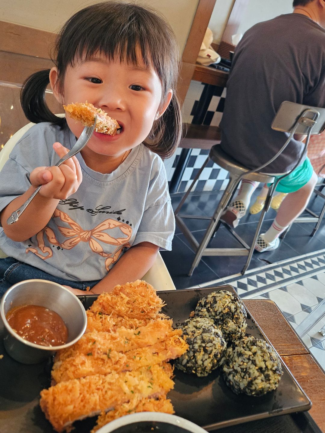 https://image.mom-mom.net/eyJidWNrZXQiOiJtb21tb20tbW9tc3RvdWNoIiwia2V5IjoicGxhY2VzLzY2OGZlMmIyM2Q5MzQ2MDM4YjBkNzhlMC5qcGciLCJlZGl0cyI6eyJyZXNpemUiOnsid2lkdGgiOjM3NCwiaGVpZ2h0Ijo1MDB9fX0=