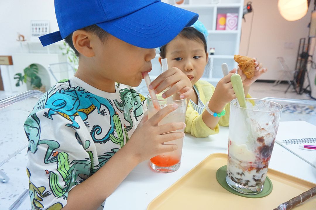 https://image.mom-mom.net/eyJidWNrZXQiOiJtb21tb20tbW9tc3RvdWNoIiwia2V5IjoicGxhY2VzLzY2OThhZmZhNWE3YzBiOTlkODE0MGY1My5KUEciLCJlZGl0cyI6eyJyZXNpemUiOnsid2lkdGgiOjUwMCwiaGVpZ2h0IjozMzN9fX0=