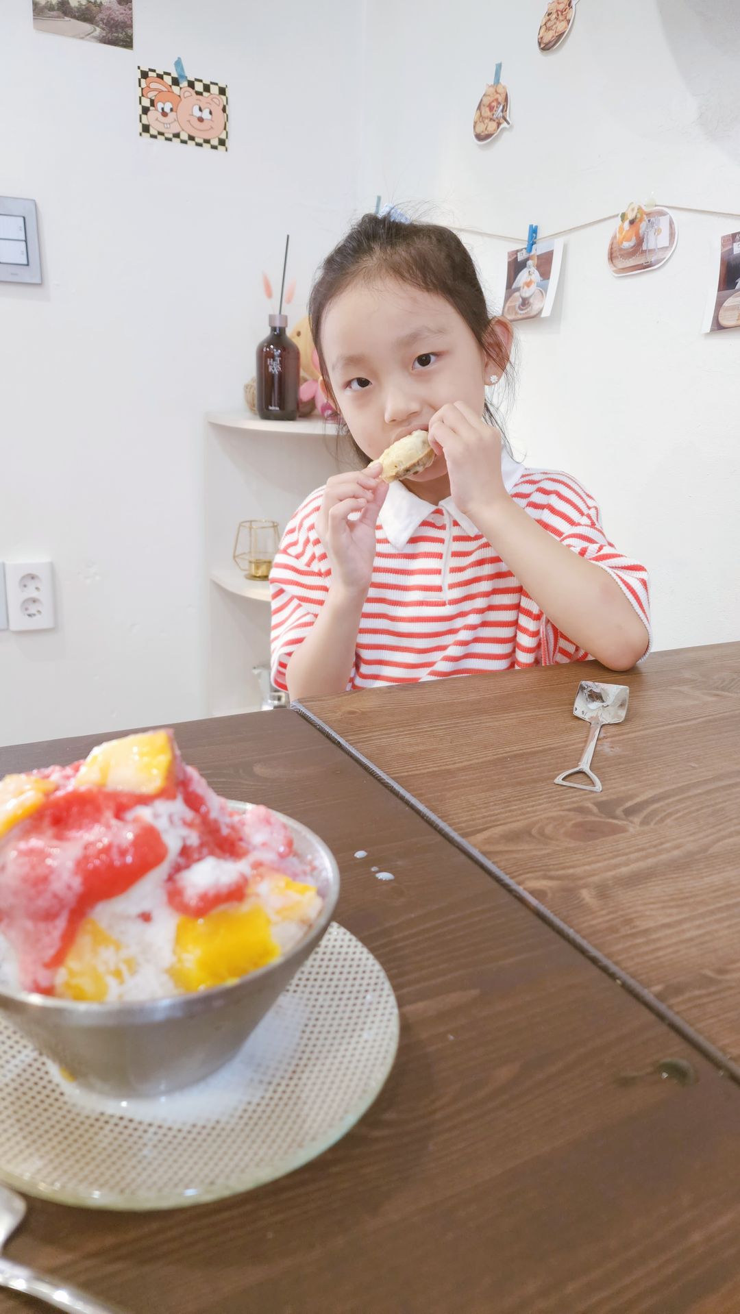 https://image.mom-mom.net/eyJidWNrZXQiOiJtb21tb20tbW9tc3RvdWNoIiwia2V5IjoicGxhY2VzLzY2OWRiNDY5OTg3ZWI2YWVmZjRlNDY0OS5qcGciLCJlZGl0cyI6eyJyZXNpemUiOnsid2lkdGgiOjI4MSwiaGVpZ2h0Ijo1MDB9fX0=