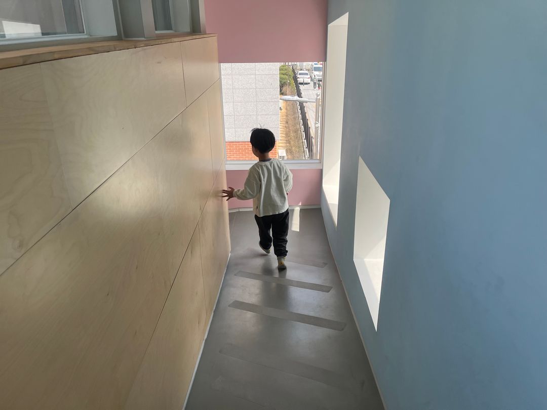 https://image.mom-mom.net/eyJidWNrZXQiOiJtb21tb20tbW9tc3RvdWNoIiwia2V5IjoicGxhY2VzLzY2MDIyMjNlNWM4M2JjMjU2NDgyMzRlMy5qcGVnIiwiZWRpdHMiOnsicmVzaXplIjp7IndpZHRoIjo1MDAsImhlaWdodCI6Mzc1fX19