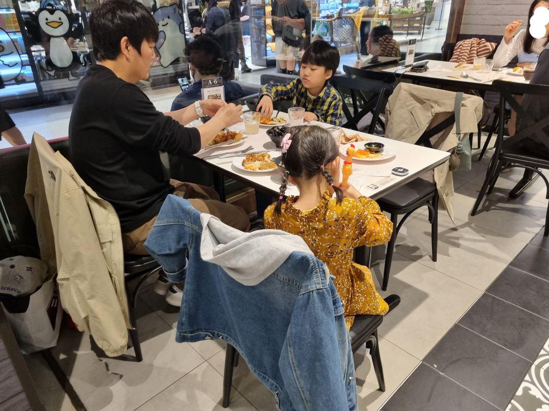 https://image.mom-mom.net/eyJidWNrZXQiOiJtb21tb20tbW9tc3RvdWNoIiwia2V5IjoicGxhY2VzLzY2MjUwYjIyNjUyYzNkMGUyMTY1ZDJhYS5qcGciLCJlZGl0cyI6eyJyZXNpemUiOnsid2lkdGgiOjUwMCwiaGVpZ2h0IjozNzV9fX0=