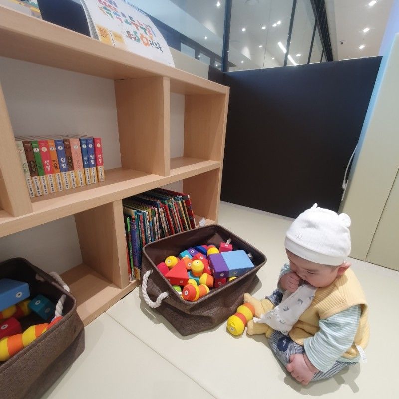 https://image.mom-mom.net/eyJidWNrZXQiOiJtb21tb20tbW9tc3RvdWNoIiwia2V5IjoicGxhY2VzLzY2MjlmODg1Nzg2MzJiOWQzMTQ1YzVlOS5qcGciLCJlZGl0cyI6eyJyZXNpemUiOnsid2lkdGgiOjEwODAsIndpdGhvdXRFbmxhcmdlbWVudCI6dHJ1ZX19fQ==