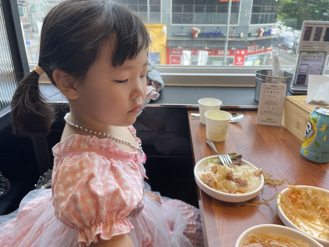 https://image.mom-mom.net/eyJidWNrZXQiOiJtb21tb20tbW9tc3RvdWNoIiwia2V5IjoicGxhY2VzLzY2YzA2NDJmMTU0NTJmZjc2MzdlZTBlYS5qcGVnIiwiZWRpdHMiOnsicmVzaXplIjp7IndpZHRoIjo1MDAsImhlaWdodCI6Mzc1fX19