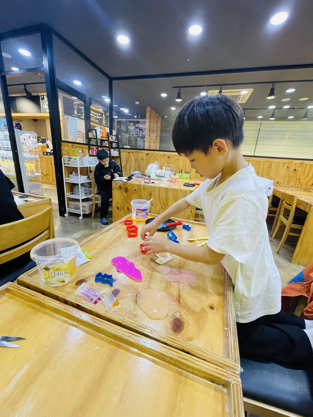블럭하우스더카페