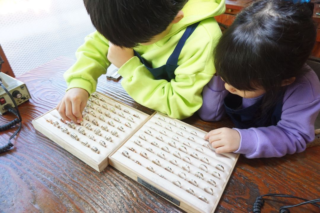 https://image.mom-mom.net/eyJidWNrZXQiOiJtb21tb20tbW9tc3RvdWNoIiwia2V5IjoicGxhY2VzLzY3YzA0ZjIwNTIwZTkyMzI2MzI3YjE0ZS5KUEciLCJlZGl0cyI6eyJyZXNpemUiOnsid2lkdGgiOjUwMCwiaGVpZ2h0IjozMzN9fX0=