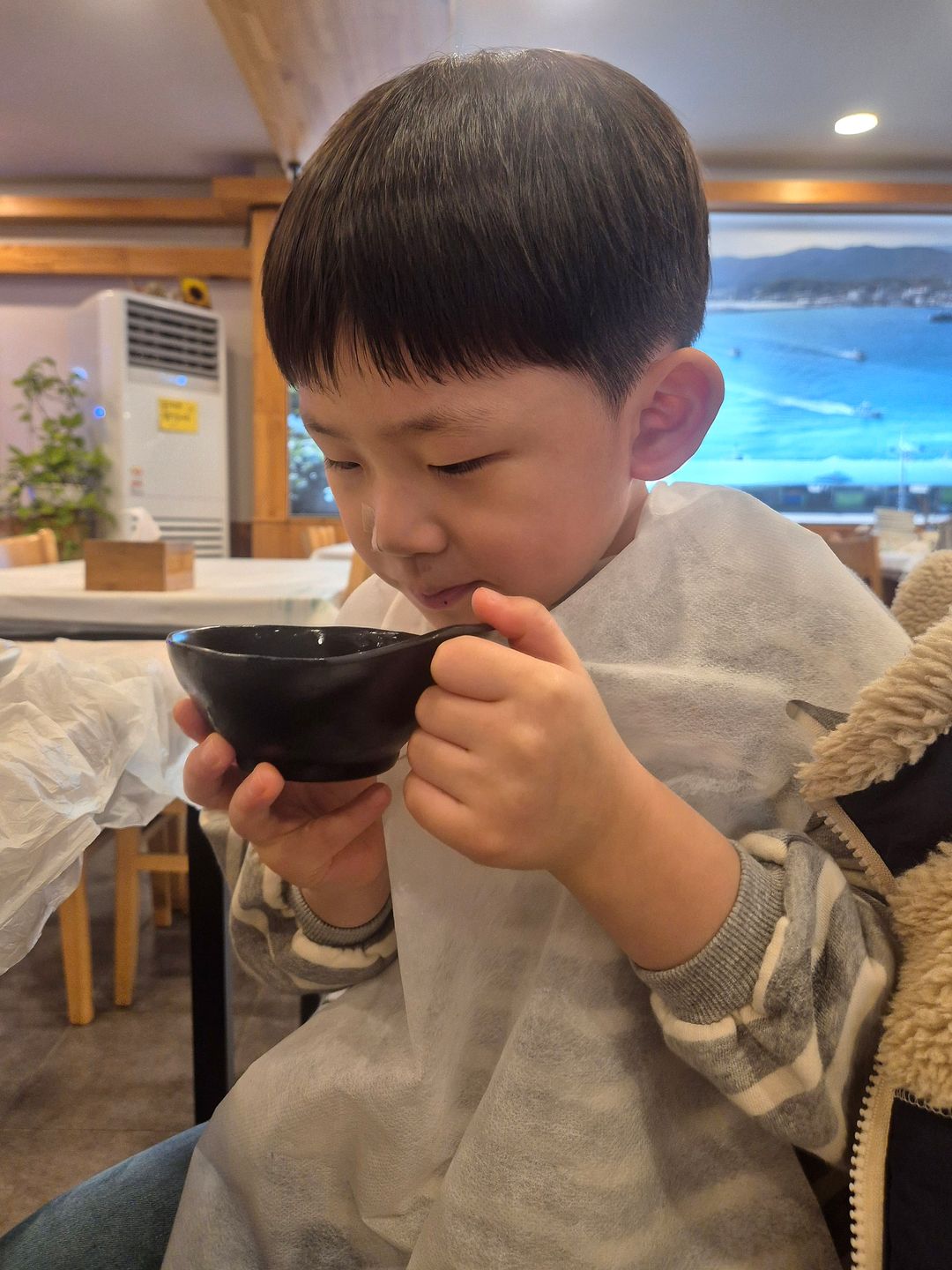 https://image.mom-mom.net/eyJidWNrZXQiOiJtb21tb20tbW9tc3RvdWNoIiwia2V5IjoicGxhY2VzLzY3YzVjMmFhZjM4NDU2NmZkYWNjZDJjNi5qcGciLCJlZGl0cyI6eyJyZXNpemUiOnsid2lkdGgiOjM3NSwiaGVpZ2h0Ijo1MDB9fX0=