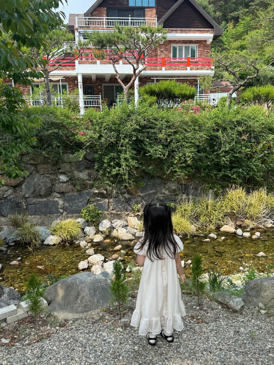 산청 해피하우스펜션