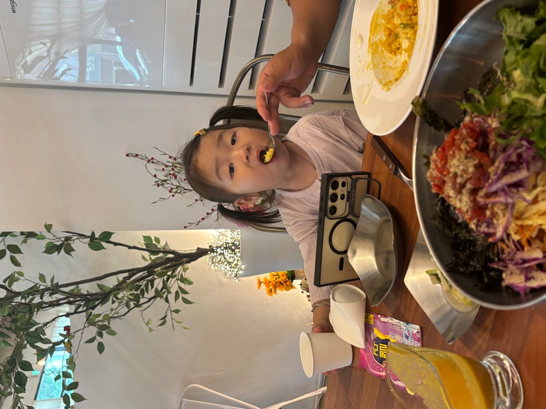 https://image.mom-mom.net/eyJidWNrZXQiOiJtb21tb20tbW9tc3RvdWNoIiwia2V5IjoicGxhY2VzLzY4NDY0YzEzYTFmOWFlYzFiMDQ2MGJkNC5qcGVnIiwiZWRpdHMiOnsicmVzaXplIjp7IndpZHRoIjoxMDgwLCJ3aXRob3V0RW5sYXJnZW1lbnQiOnRydWV9fX0=