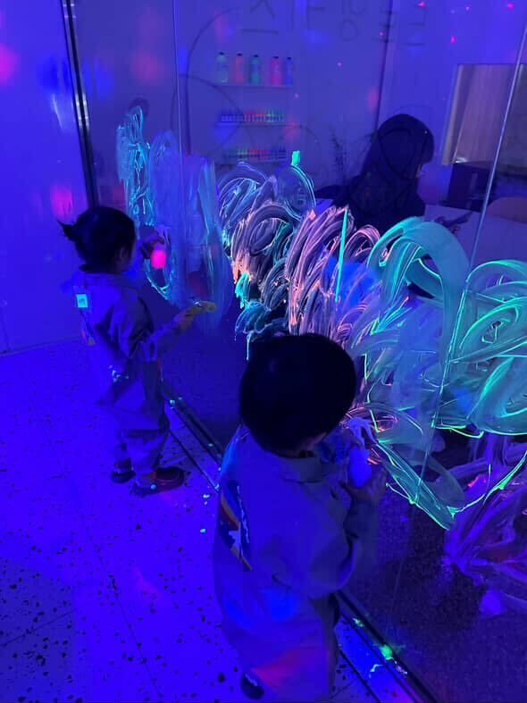 https://image.mom-mom.net/eyJidWNrZXQiOiJtb21tb20tbW9tc3RvdWNoIiwia2V5IjoicGxhY2VzLzY4NWNmYTBlY2FhNDFlMTZhYzRhZDBiOC5qcGciLCJlZGl0cyI6eyJyZXNpemUiOnsid2lkdGgiOjM3NCwiaGVpZ2h0Ijo1MDB9fX0=