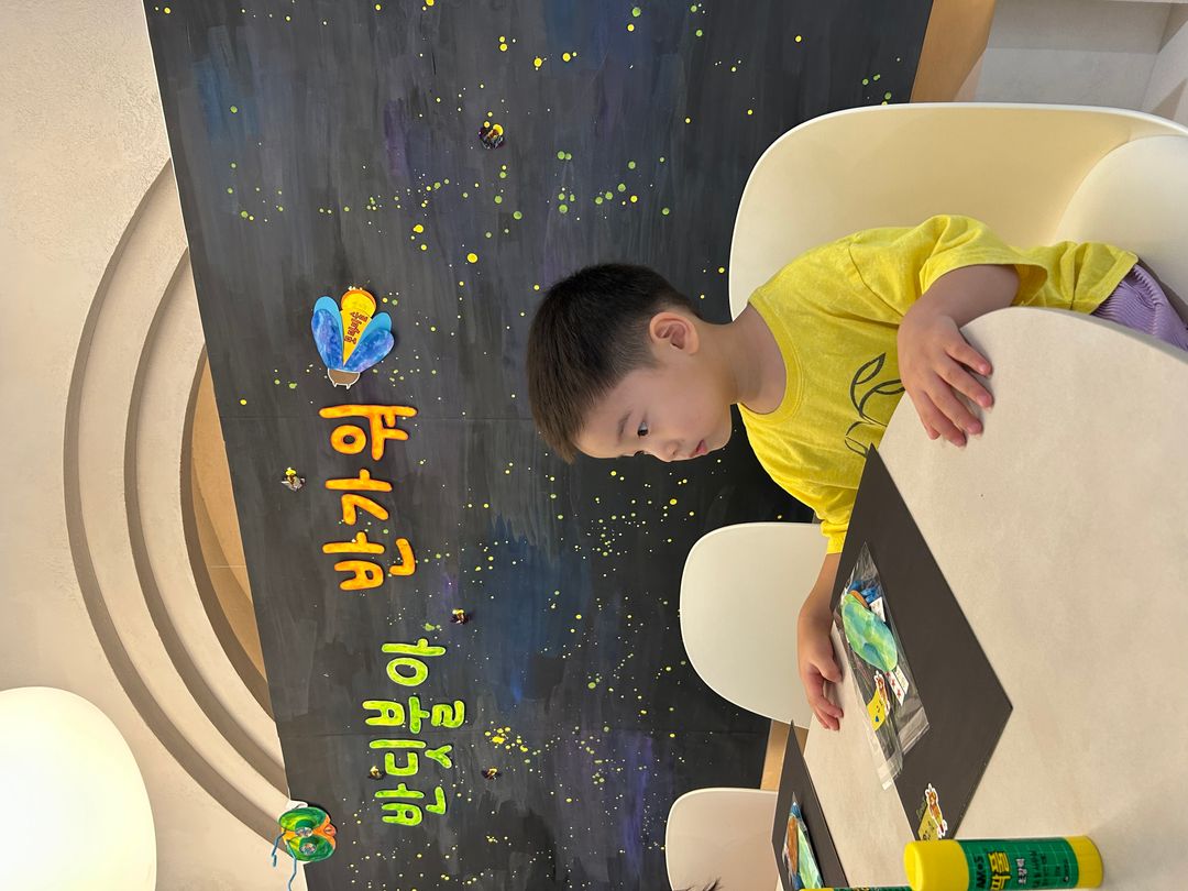 https://image.mom-mom.net/eyJidWNrZXQiOiJtb21tb20tbW9tc3RvdWNoIiwia2V5IjoicGxhY2VzLzY4NjA5YjEyYzFjNmQ0NTVmODM4YWQxNi5qcGVnIiwiZWRpdHMiOnsicmVzaXplIjp7IndpZHRoIjo1MDAsImhlaWdodCI6Mzc1fX19