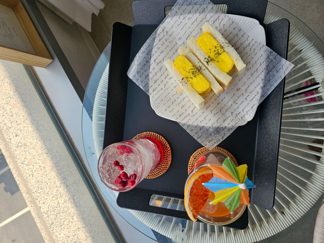 https://image.mom-mom.net/eyJidWNrZXQiOiJtb21tb20tbW9tc3RvdWNoIiwia2V5IjoicGxhY2VzLzY4NjQwZDZiNTUzODIxMTJmZTg3NWYzZi5qcGciLCJlZGl0cyI6eyJyZXNpemUiOnsid2lkdGgiOjUwMCwiaGVpZ2h0IjozNzV9fX0=
