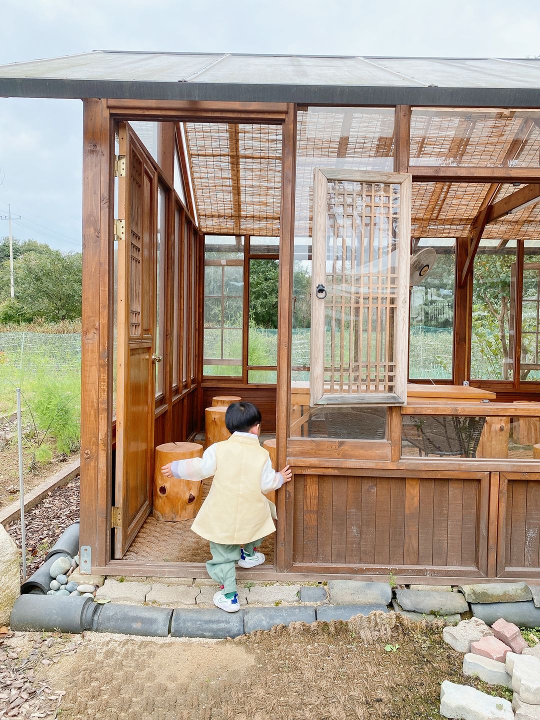 https://image.mom-mom.net/eyJidWNrZXQiOiJtb21tb20tbW9tc3RvdWNoIiwia2V5IjoicGxhY2VzLzY4NjRiMDlhOWE0ZmRlZDAwNTYzODkzMi5qcGVnIiwiZWRpdHMiOnsicmVzaXplIjp7IndpZHRoIjozNzUsImhlaWdodCI6NTAwfX19