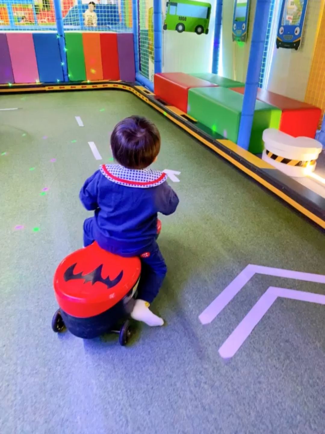 https://image.mom-mom.net/eyJidWNrZXQiOiJtb21tb20tbW9tc3RvdWNoIiwia2V5IjoicGxhY2VzLzY4Njc1M2FhZDgyMTgzNWJiZWQ3ODA1Ni5qcGVnIiwiZWRpdHMiOnsicmVzaXplIjp7IndpZHRoIjozNzQsImhlaWdodCI6NTAwfX19