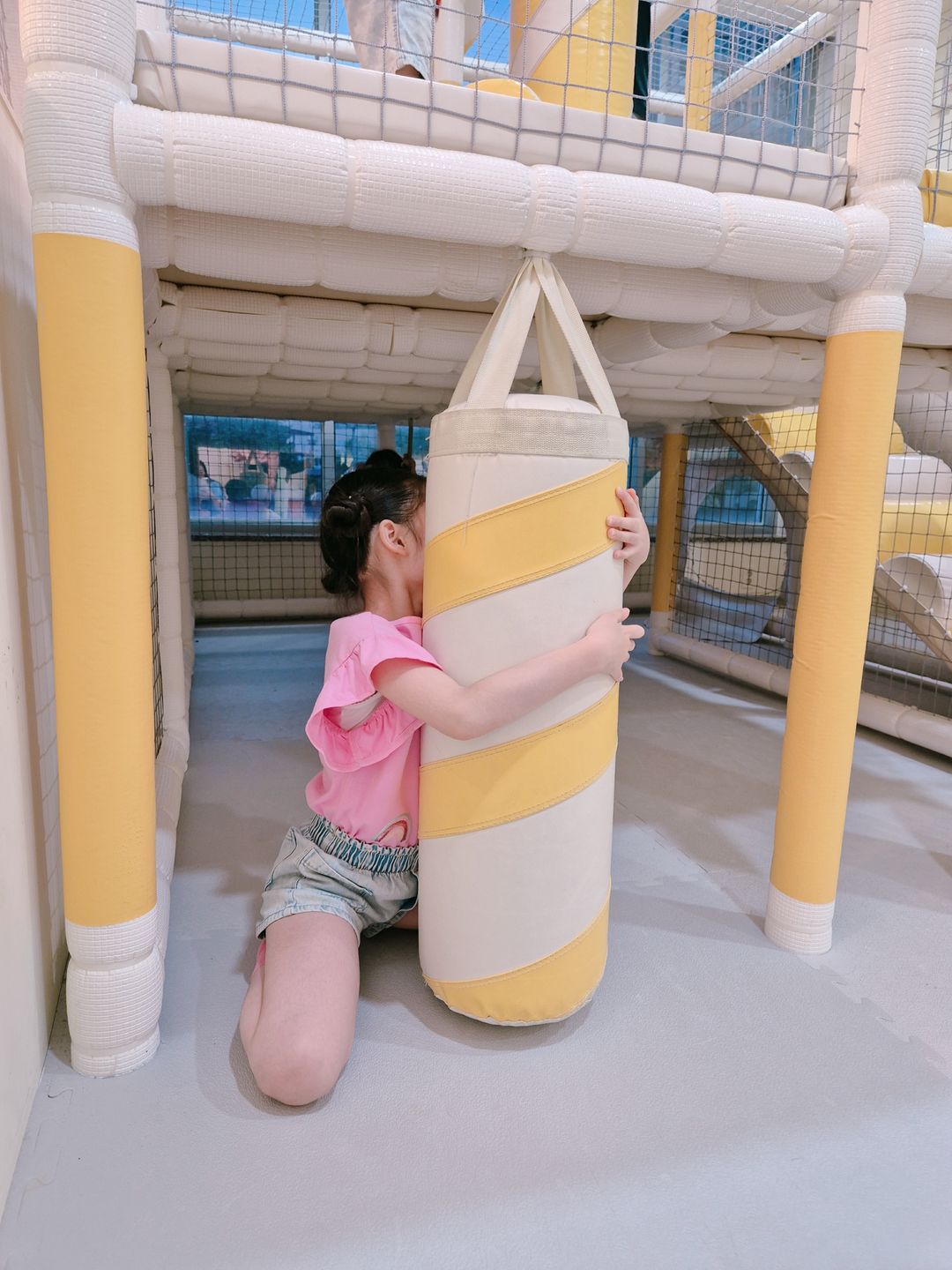 https://image.mom-mom.net/eyJidWNrZXQiOiJtb21tb20tbW9tc3RvdWNoIiwia2V5IjoicGxhY2VzLzY4N2Q1Zjc5ZDVlMTE5ZGEzNWQ0ZWM2Ni5qcGciLCJlZGl0cyI6eyJyZXNpemUiOnsid2lkdGgiOjM3NSwiaGVpZ2h0Ijo1MDB9fX0=