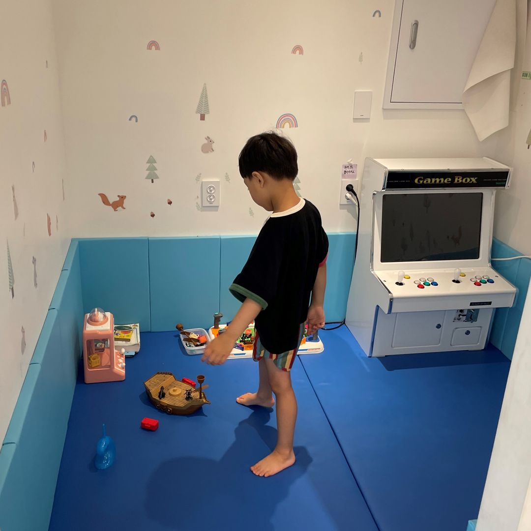 https://image.mom-mom.net/eyJidWNrZXQiOiJtb21tb20tbW9tc3RvdWNoIiwia2V5IjoicGxhY2VzLzY4ODQ5MzA5YTQwNmJjNWUwMjhjODllNS5qcGciLCJlZGl0cyI6eyJyZXNpemUiOnsid2lkdGgiOjUwMCwiaGVpZ2h0Ijo0OTl9fX0=