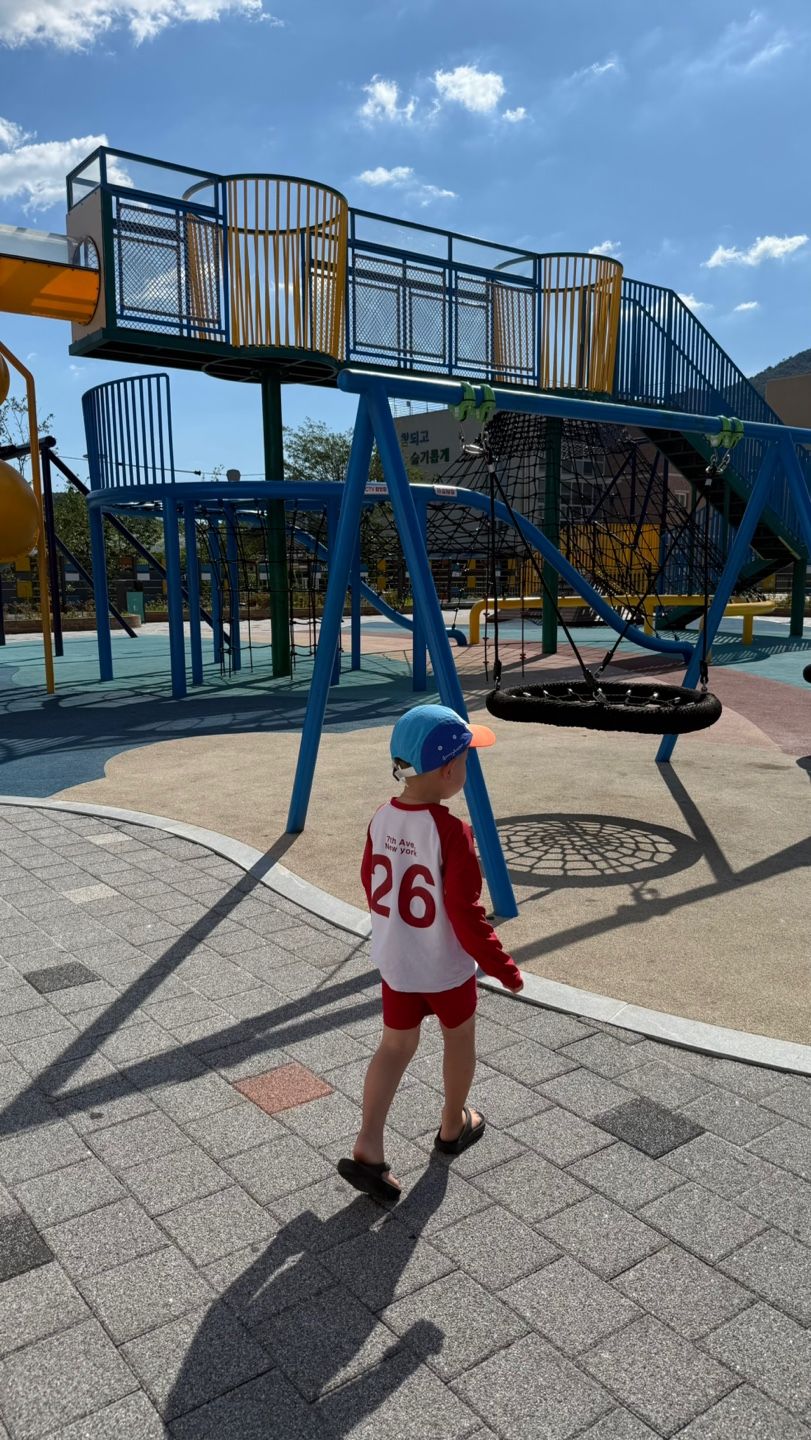 https://image.mom-mom.net/eyJidWNrZXQiOiJtb21tb20tbW9tc3RvdWNoIiwia2V5IjoicGxhY2VzLzY4OGFkYTEyODU5NWRkNmZiNmVlMmUzYy5qcGciLCJlZGl0cyI6eyJyZXNpemUiOnsid2lkdGgiOjI4MSwiaGVpZ2h0Ijo1MDB9fX0=