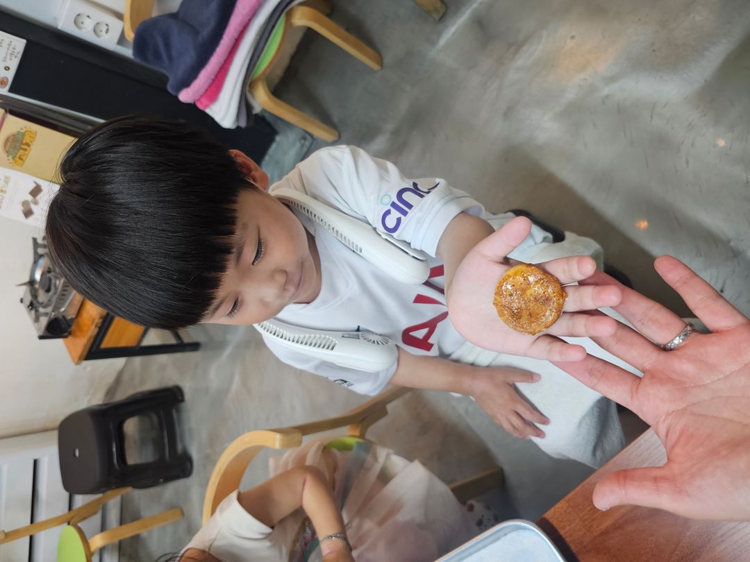 https://image.mom-mom.net/eyJidWNrZXQiOiJtb21tb20tbW9tc3RvdWNoIiwia2V5IjoicGxhY2VzLzY4OTA2ZTA3YmRmY2NkMzM3YTFiMTRkOS5qcGciLCJlZGl0cyI6eyJyZXNpemUiOnsid2lkdGgiOjUwMCwiaGVpZ2h0IjozNzV9fX0=