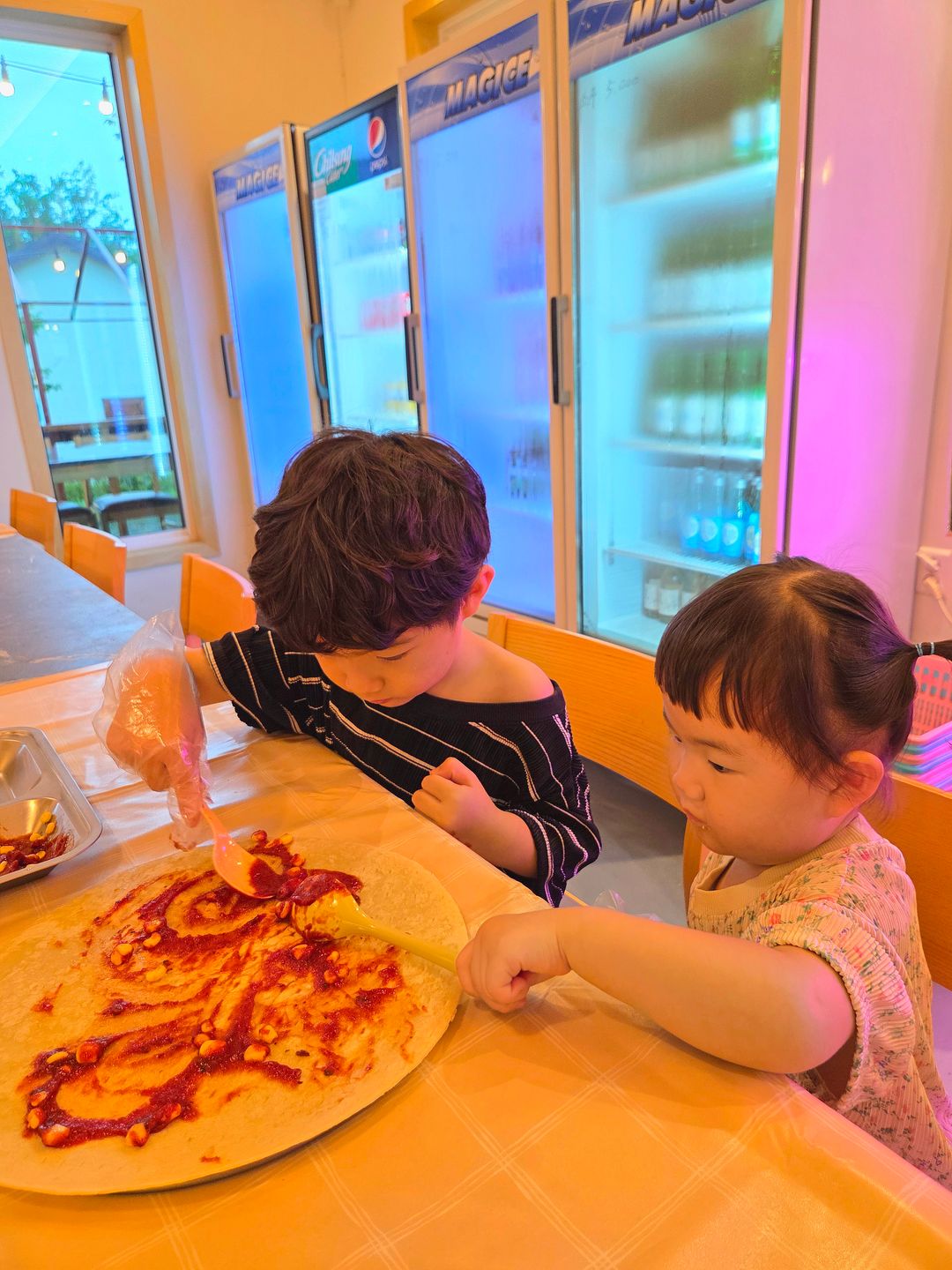 https://image.mom-mom.net/eyJidWNrZXQiOiJtb21tb20tbW9tc3RvdWNoIiwia2V5IjoicGxhY2VzLzY4OWQ2YzEwYWM0MmI4YzUyNjYxOTgwZi5qcGciLCJlZGl0cyI6eyJyZXNpemUiOnsid2lkdGgiOjM3NSwiaGVpZ2h0Ijo1MDB9fX0=