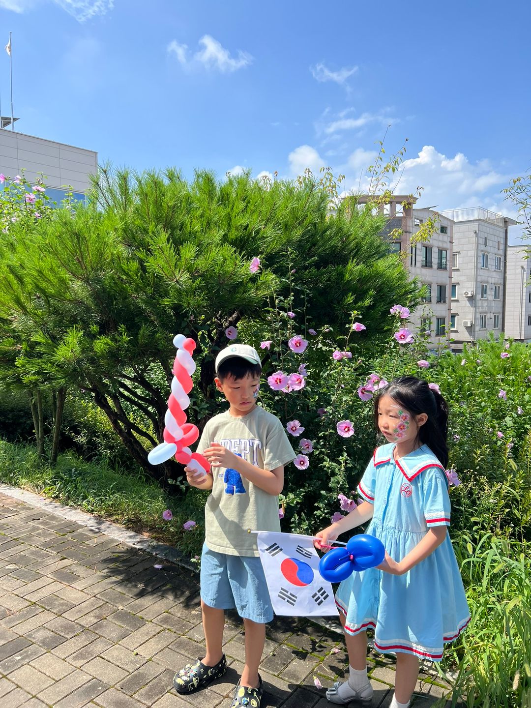 https://image.mom-mom.net/eyJidWNrZXQiOiJtb21tb20tbW9tc3RvdWNoIiwia2V5IjoicGxhY2VzLzY4OWVlZjEzMDdkZWFkMGIzOGYyMDZiZi5KUEVHIiwiZWRpdHMiOnsicmVzaXplIjp7IndpZHRoIjozNzUsImhlaWdodCI6NTAwfX19