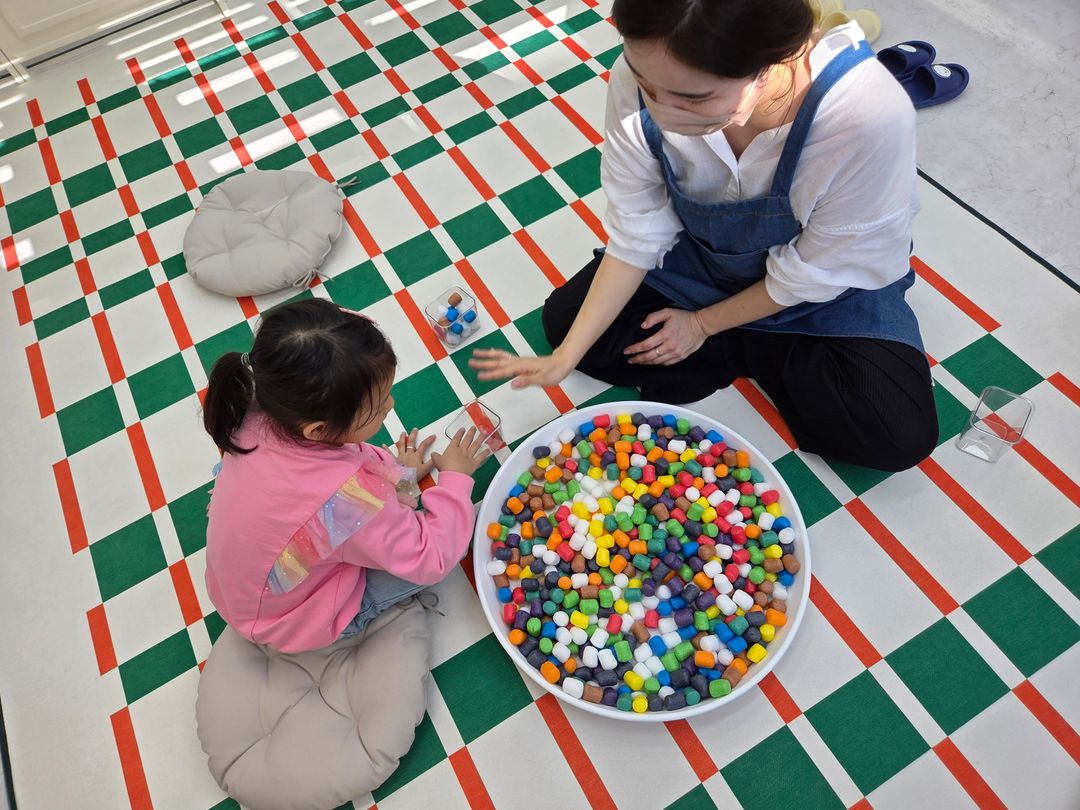 https://image.mom-mom.net/eyJidWNrZXQiOiJtb21tb20tbW9tc3RvdWNoIiwia2V5IjoicGxhY2VzLzY4MGNhY2U2MTViNWE3Yjc5YTFhNGZlYi5qcGciLCJlZGl0cyI6eyJyZXNpemUiOnsid2lkdGgiOjUwMCwiaGVpZ2h0IjozNzV9fX0=