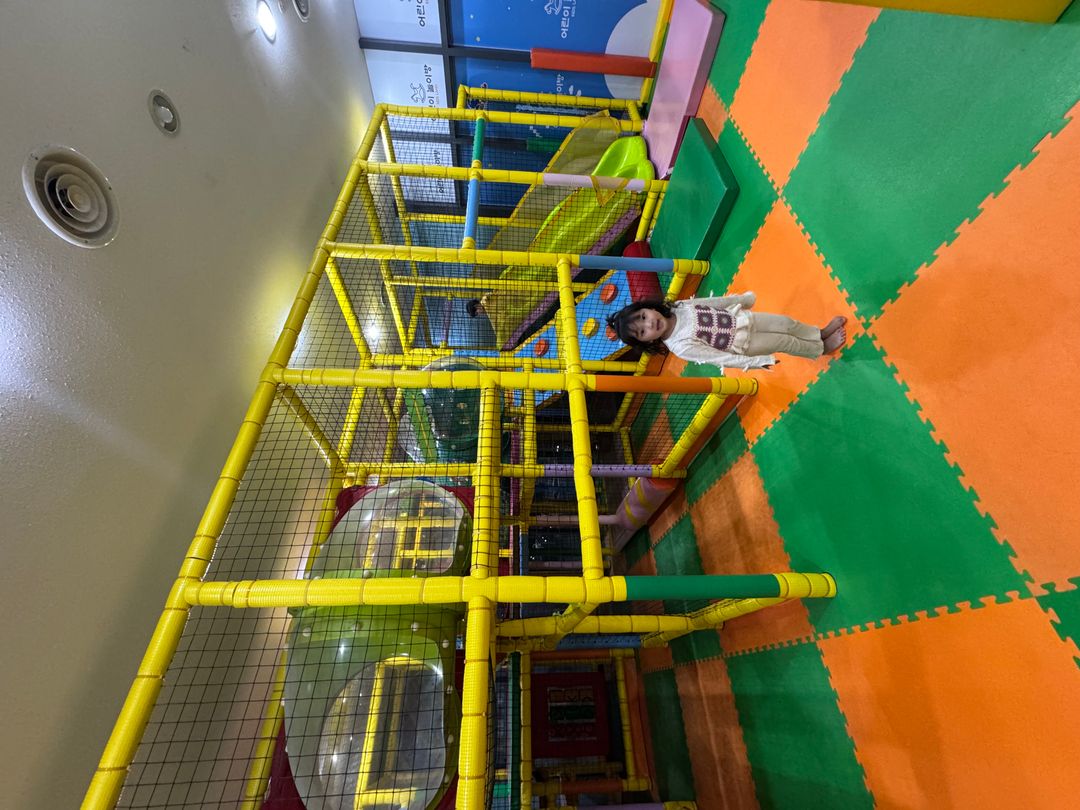 https://image.mom-mom.net/eyJidWNrZXQiOiJtb21tb20tbW9tc3RvdWNoIiwia2V5IjoicGxhY2VzLzY4MzEzZTQ5YmIwMmNlYWQwNmE1ZmU3Ny5qcGciLCJlZGl0cyI6eyJyZXNpemUiOnsid2lkdGgiOjUwMCwiaGVpZ2h0IjozNzV9fX0=