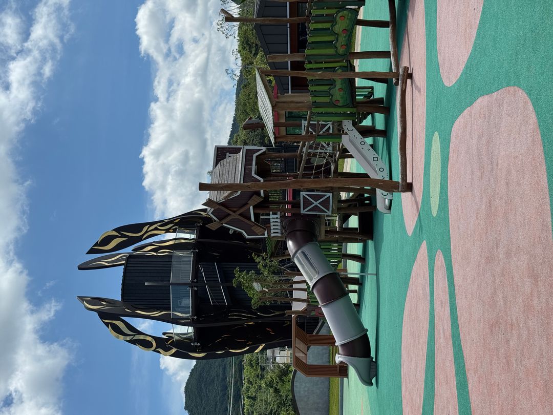 https://image.mom-mom.net/eyJidWNrZXQiOiJtb21tb20tbW9tc3RvdWNoIiwia2V5IjoicGxhY2VzLzY4YTQ2NGM4MmVhNTdhMGY5YzE2MzY1Ny5qcGVnIiwiZWRpdHMiOnsicmVzaXplIjp7IndpZHRoIjo1MDAsImhlaWdodCI6Mzc1fX19